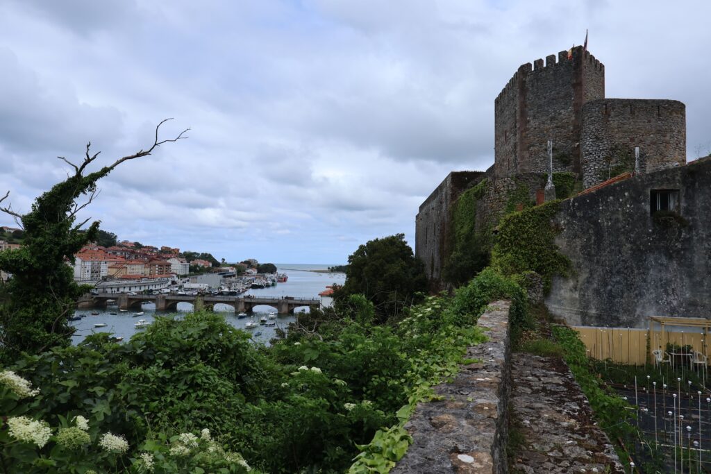 View of San Vicente de la Barquera